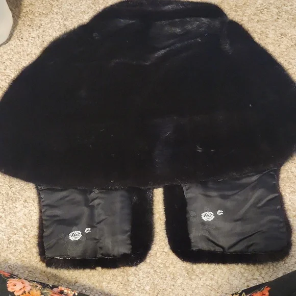 Vintage Fur Wrap - Picture 6 of 6